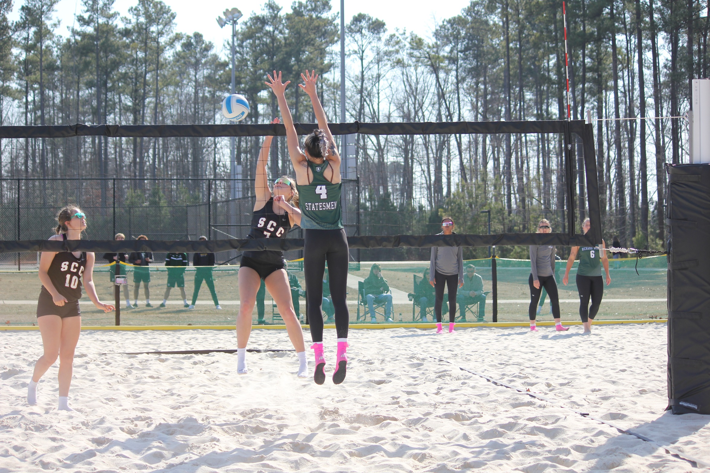 Beach Volleyball Grabs Two Wins on Final Day of Liberty Tournament
