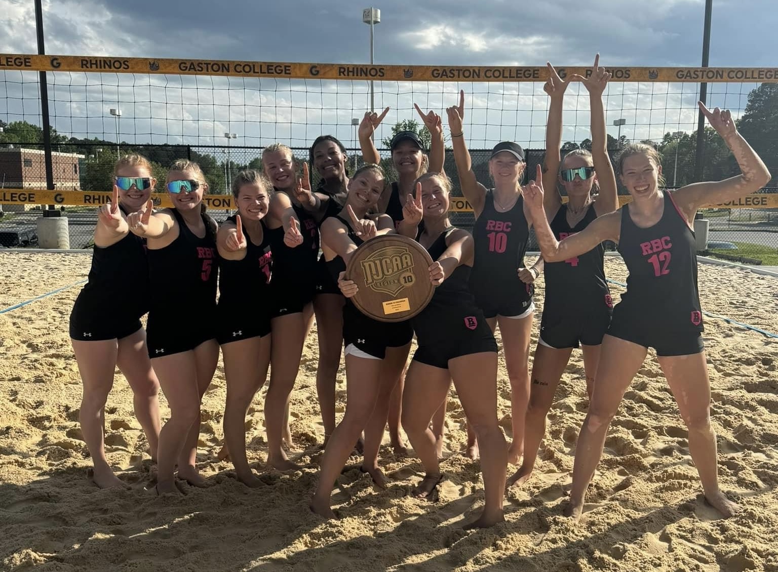Beach Volleyball Named Back to Back Region 10 Champions, Punches Ticket to Nationals