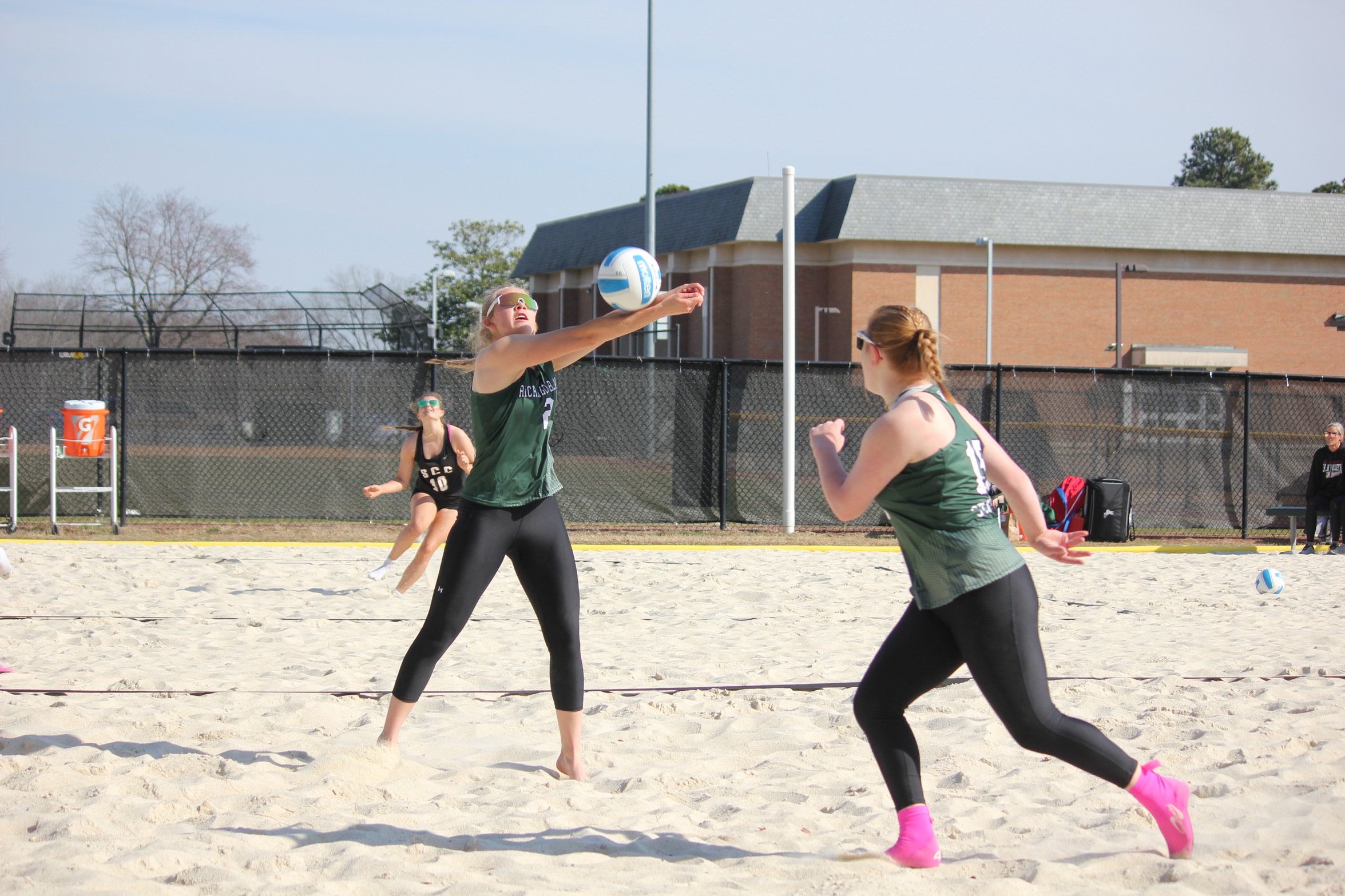 Beach Volleyball Goes 2-2 at SMC Invitational