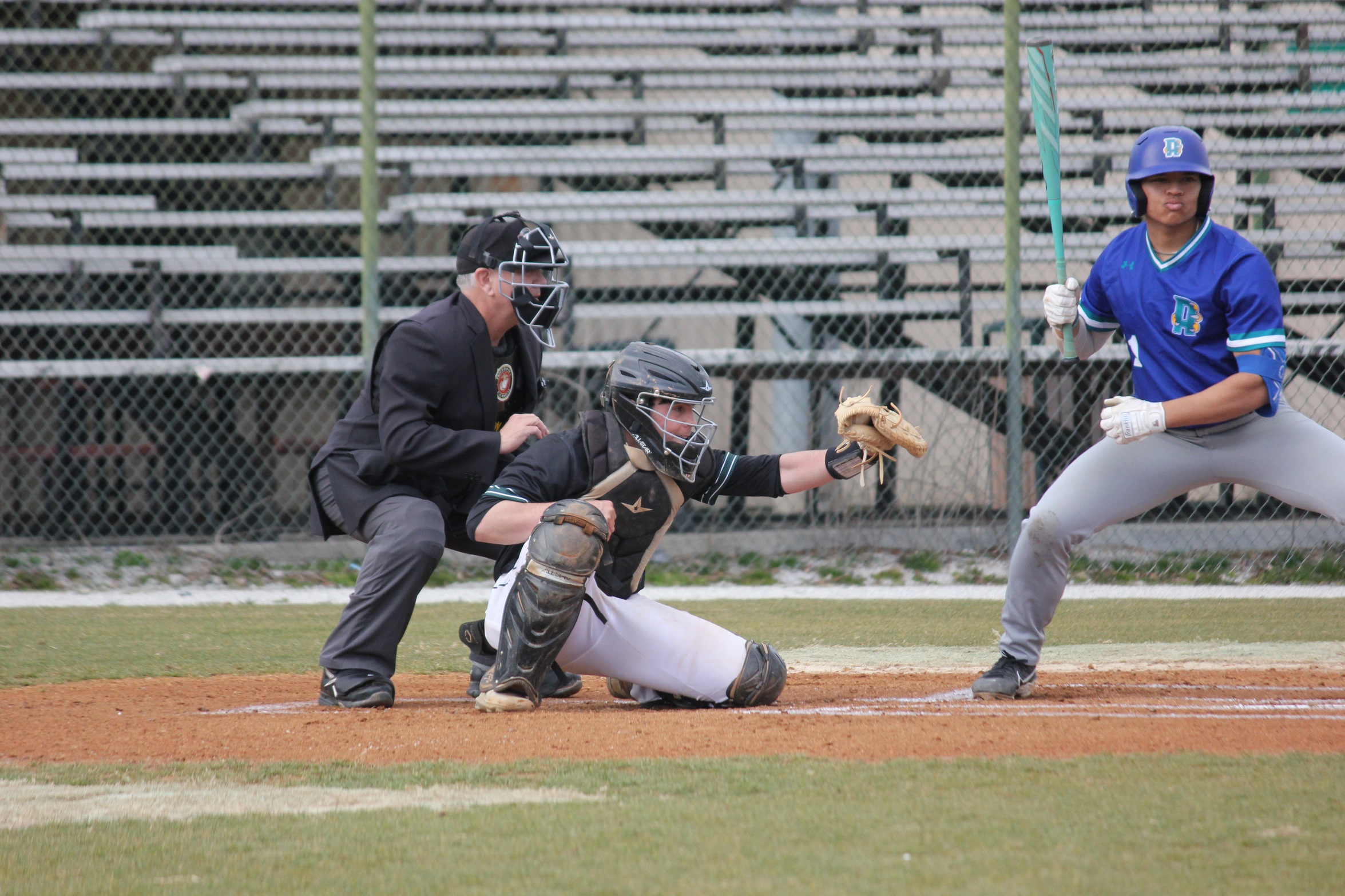 Statesmen Show Strong Offense in Series Sweep Over Bulldogs