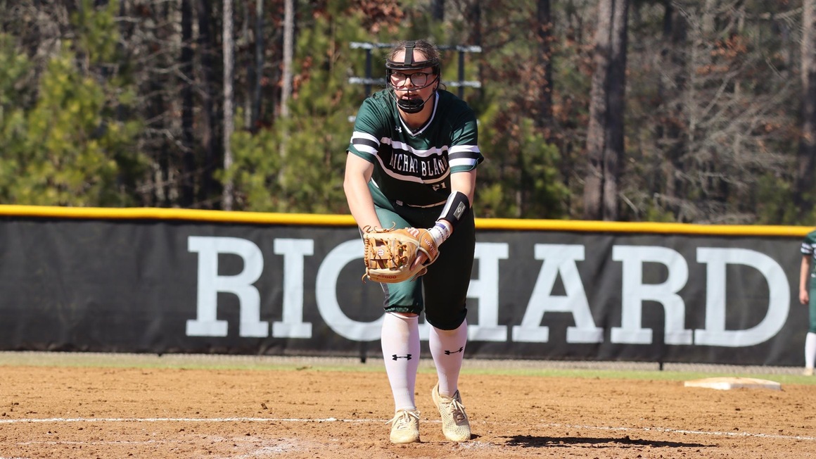 Softball Sweeps Dragons in Non-Conference Series